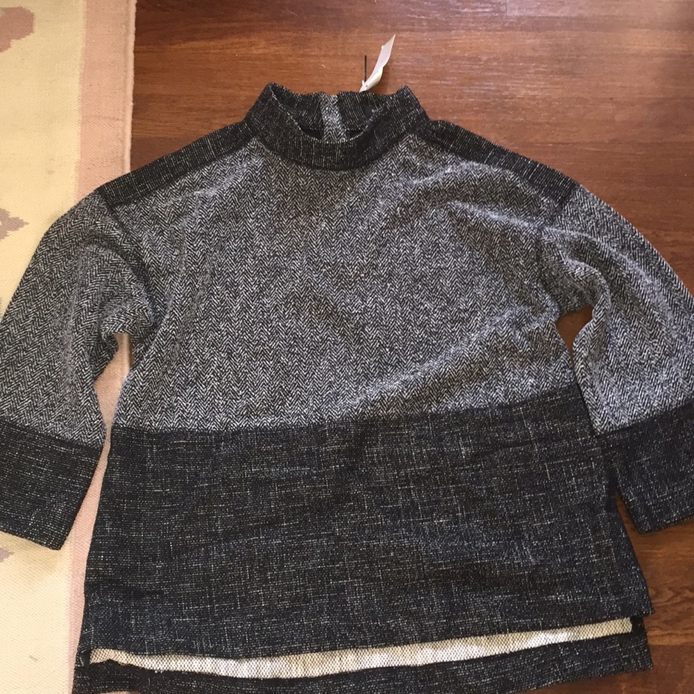 Banana Republic top.
